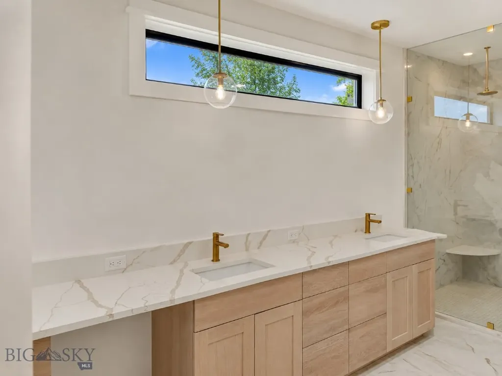 1431 Ryun Sun Bozeman MT 59718