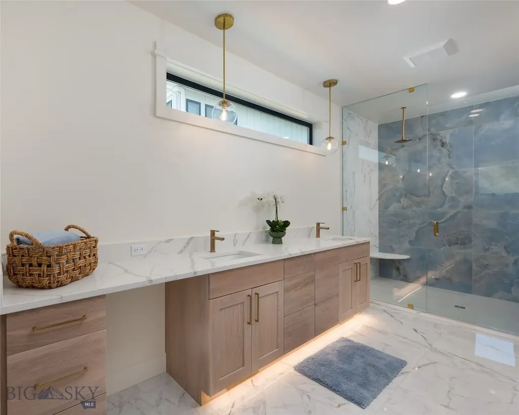 1431 Ryun Sun Bozeman MT 59718