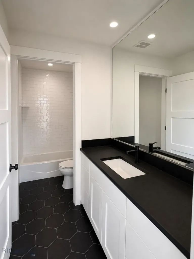 1431 Ryun Sun Bozeman MT 59718