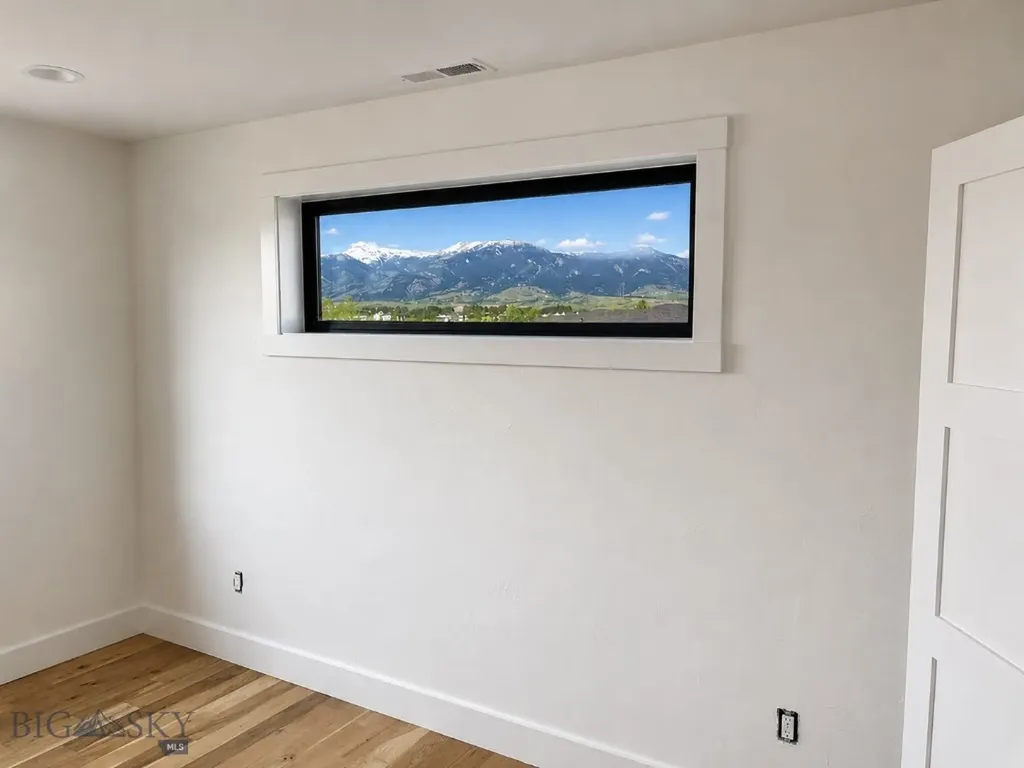 1431 Ryun Sun Bozeman MT 59718