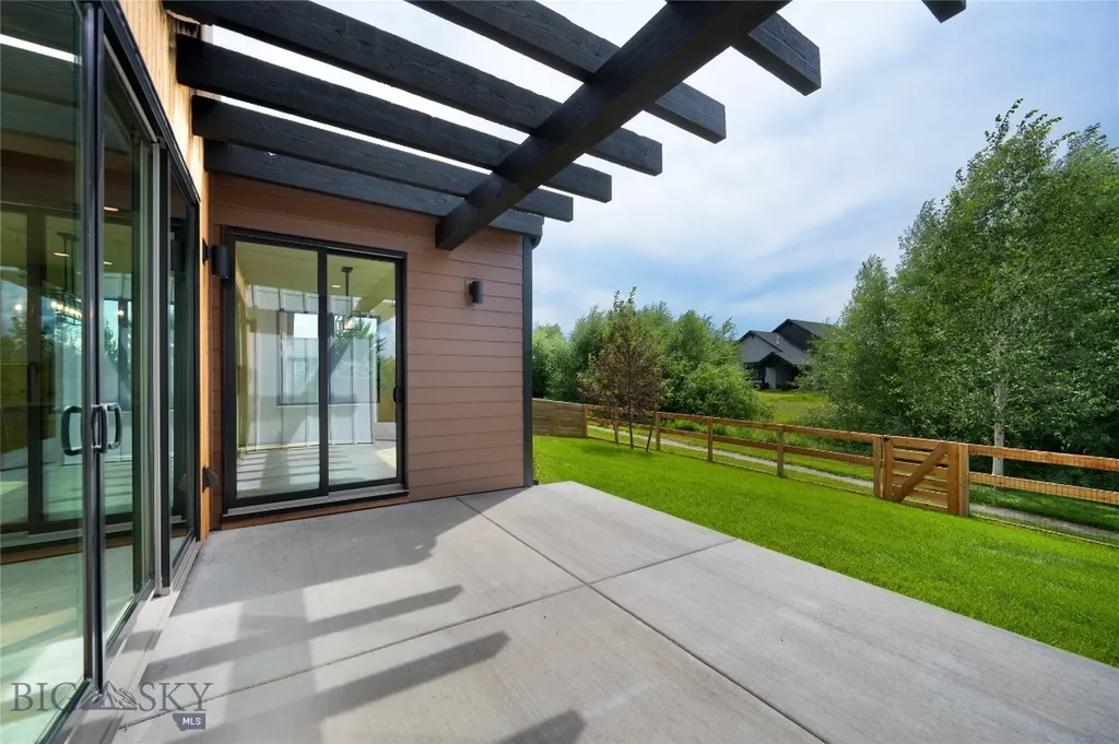 1431 Ryun Sun Bozeman MT 59718