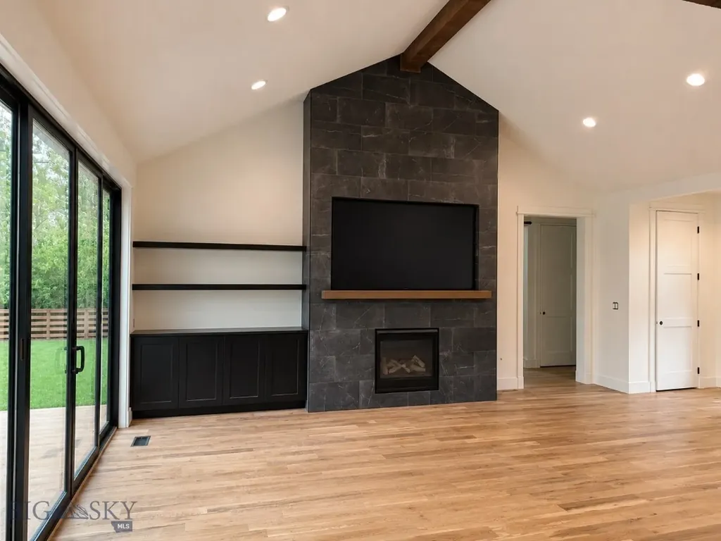 1431 Ryun Sun Bozeman MT 59718