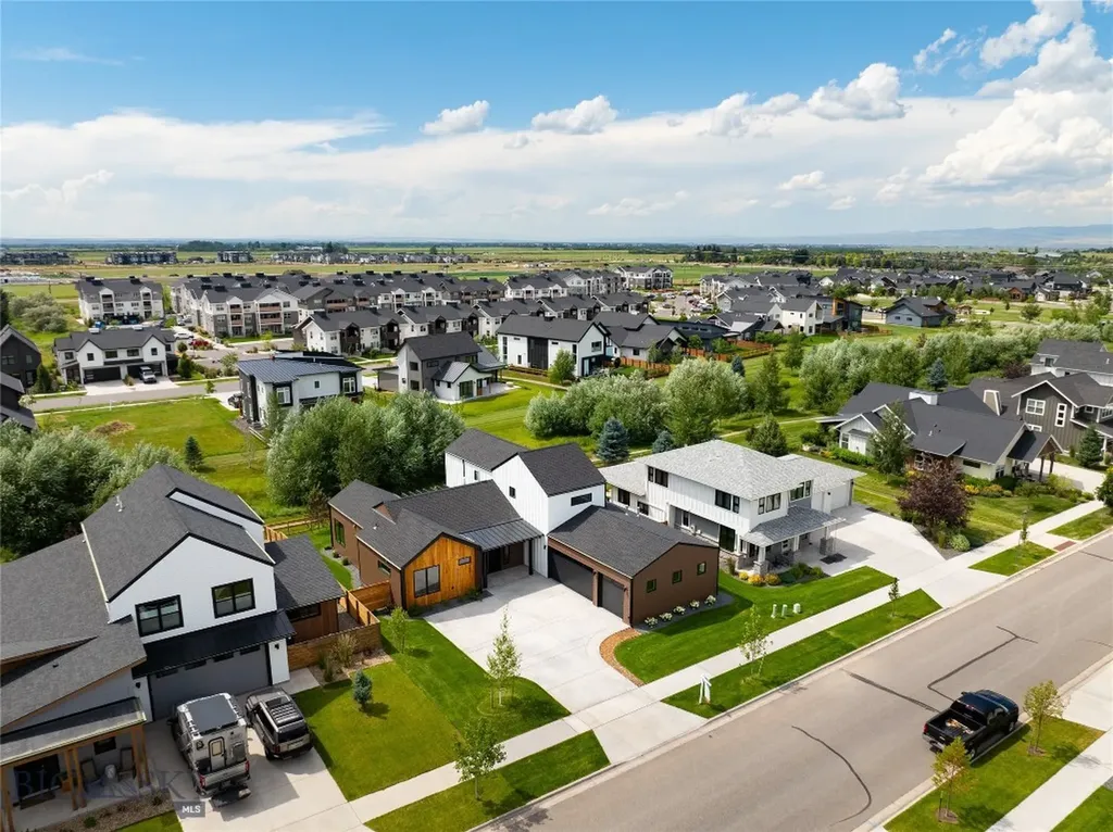 1431 Ryun Sun Bozeman MT 59718