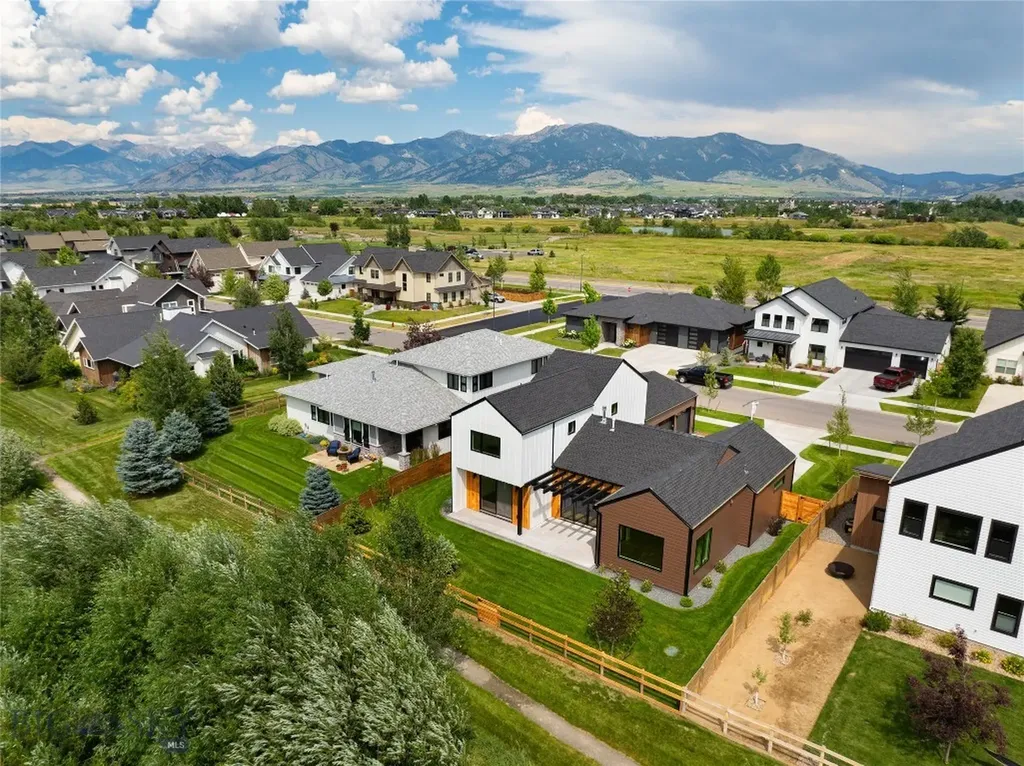 1431 Ryun Sun Bozeman MT 59718