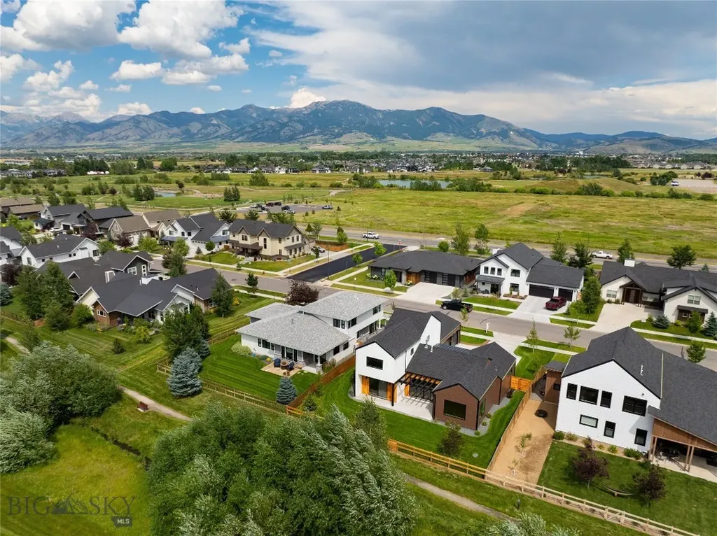 1431 Ryun Sun Bozeman MT 59718