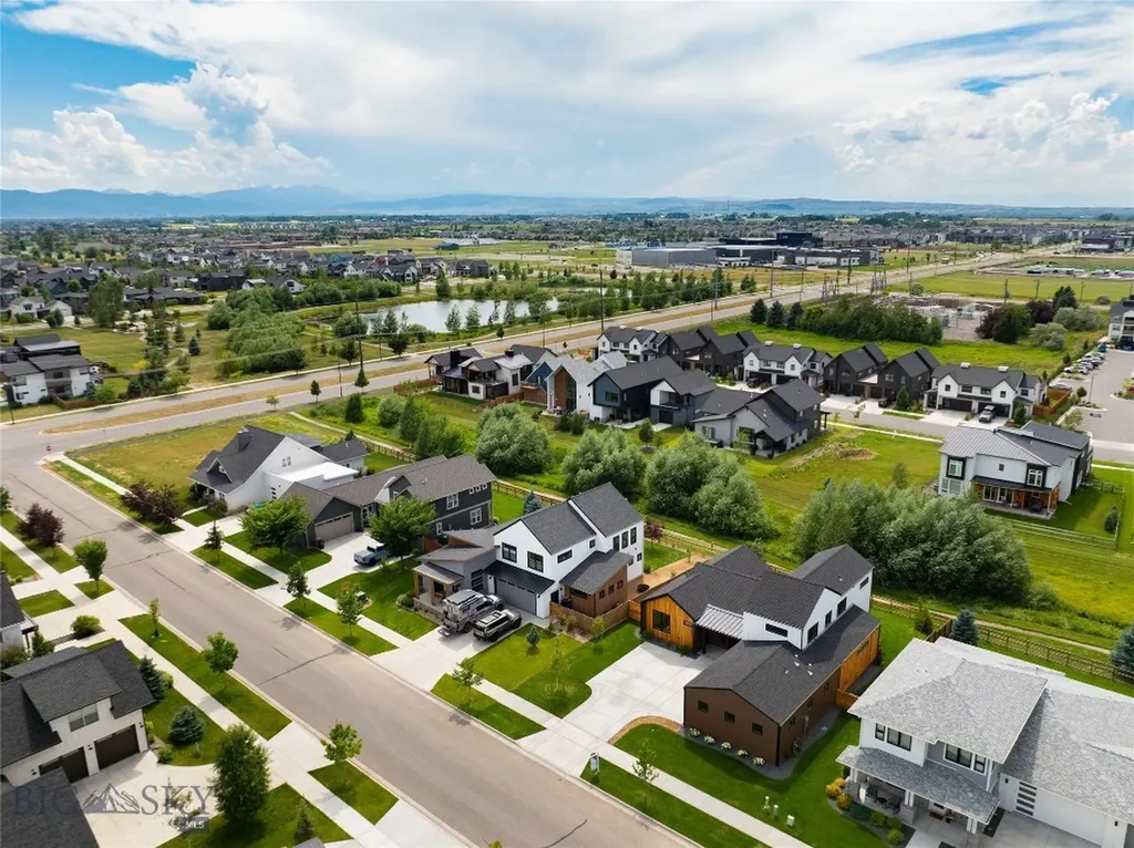 1431 Ryun Sun Bozeman MT 59718