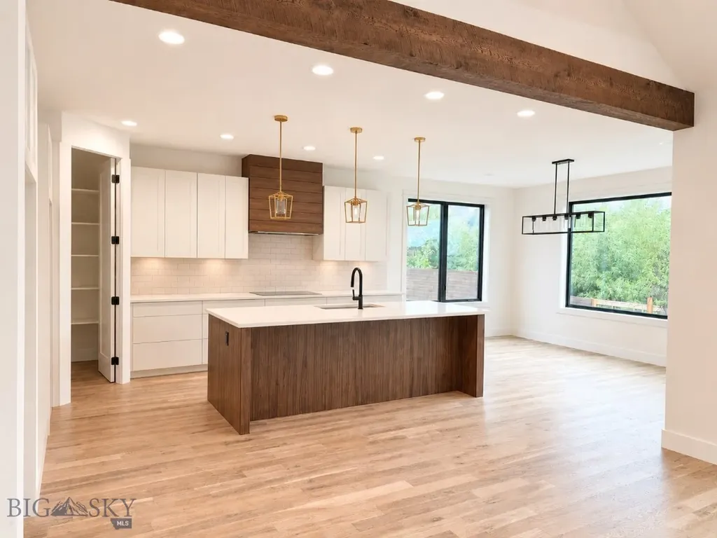 1431 Ryun Sun Bozeman MT 59718