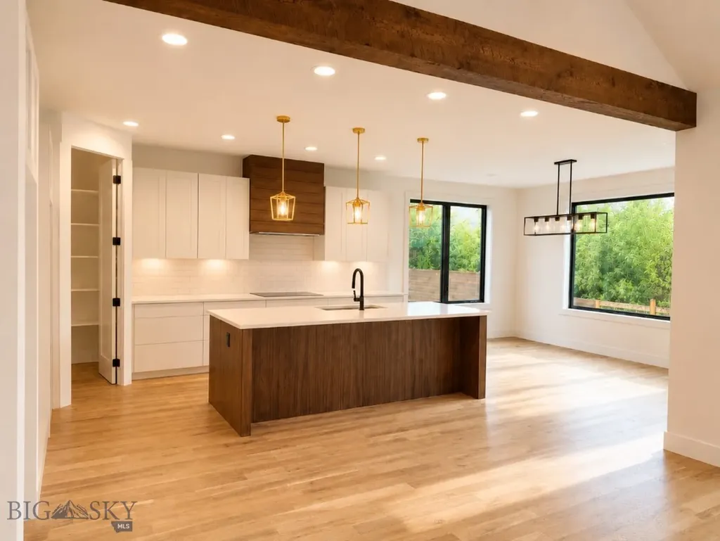 1431 Ryun Sun Bozeman MT 59718