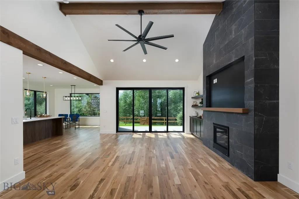 1431 Ryun Sun Bozeman MT 59718