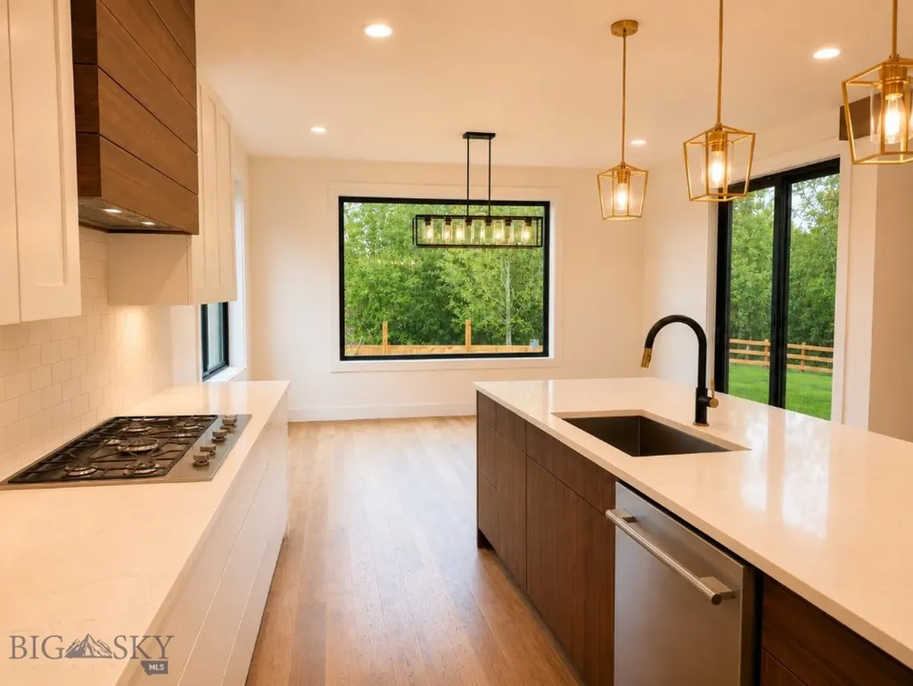 1431 Ryun Sun Bozeman MT 59718