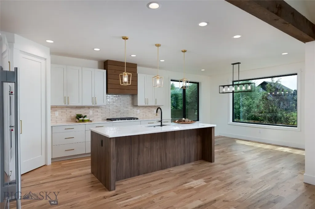 1431 Ryun Sun Bozeman MT 59718