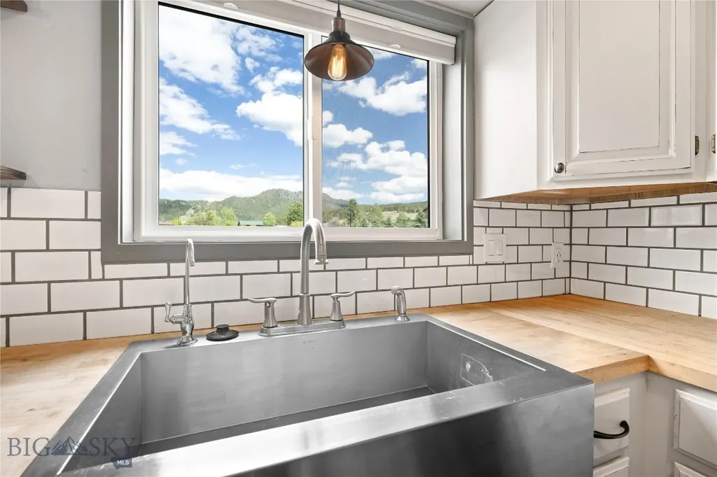 202 Meadow View Drive Butte MT 59701