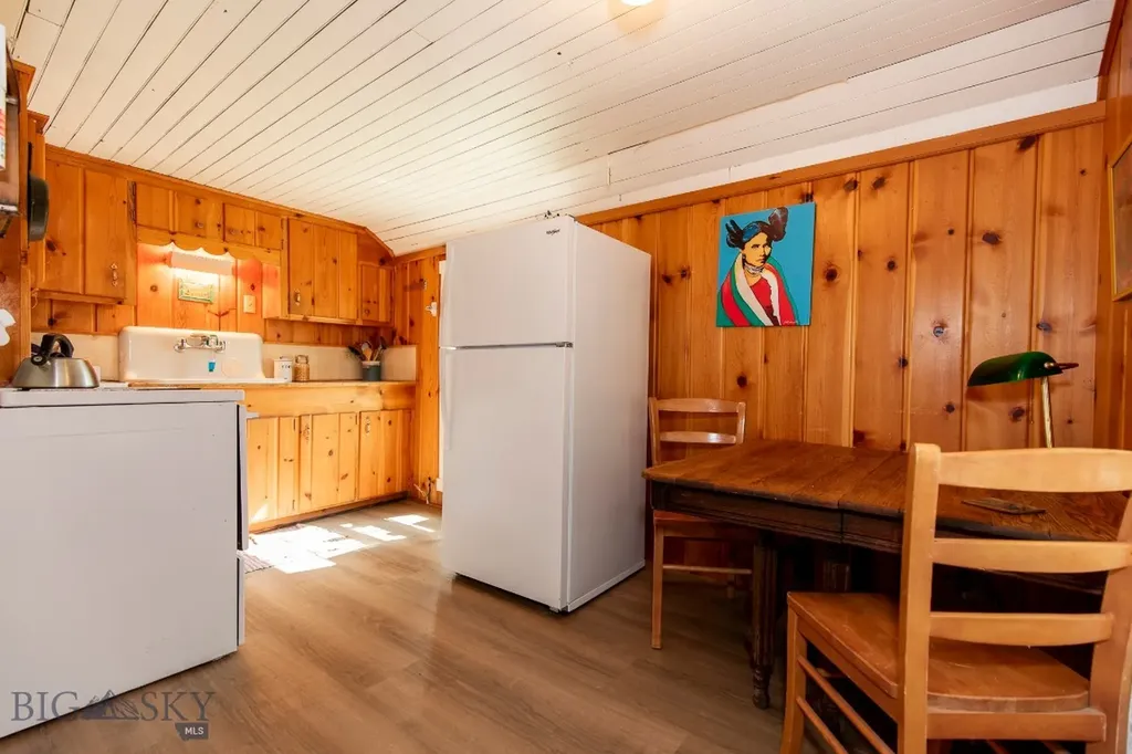 419 E Wallace Street E Virginia City MT 59755