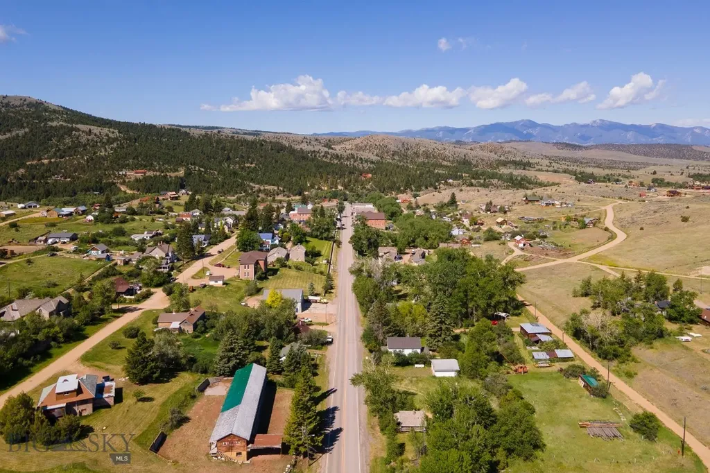 419 E Wallace Street E Virginia City MT 59755