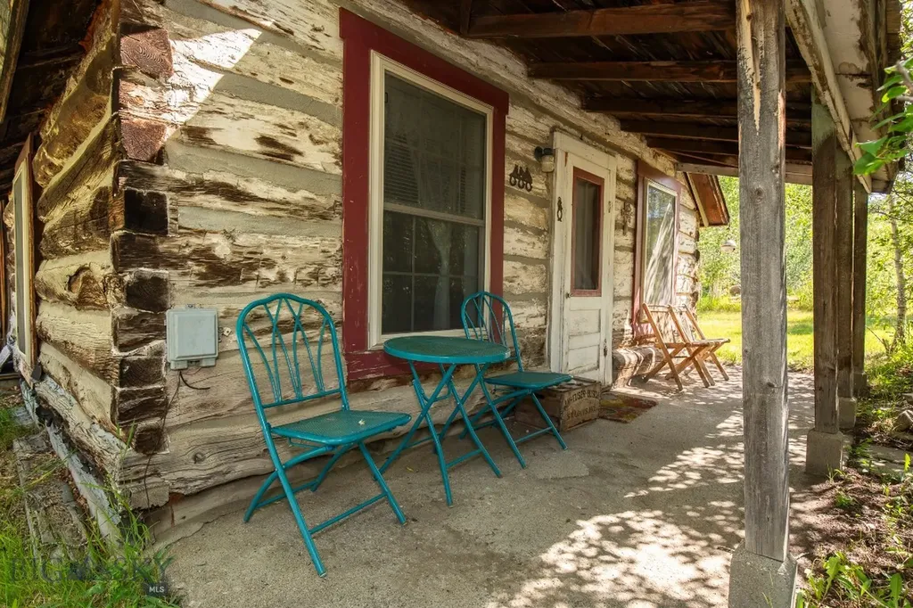 419 E Wallace Street E Virginia City MT 59755