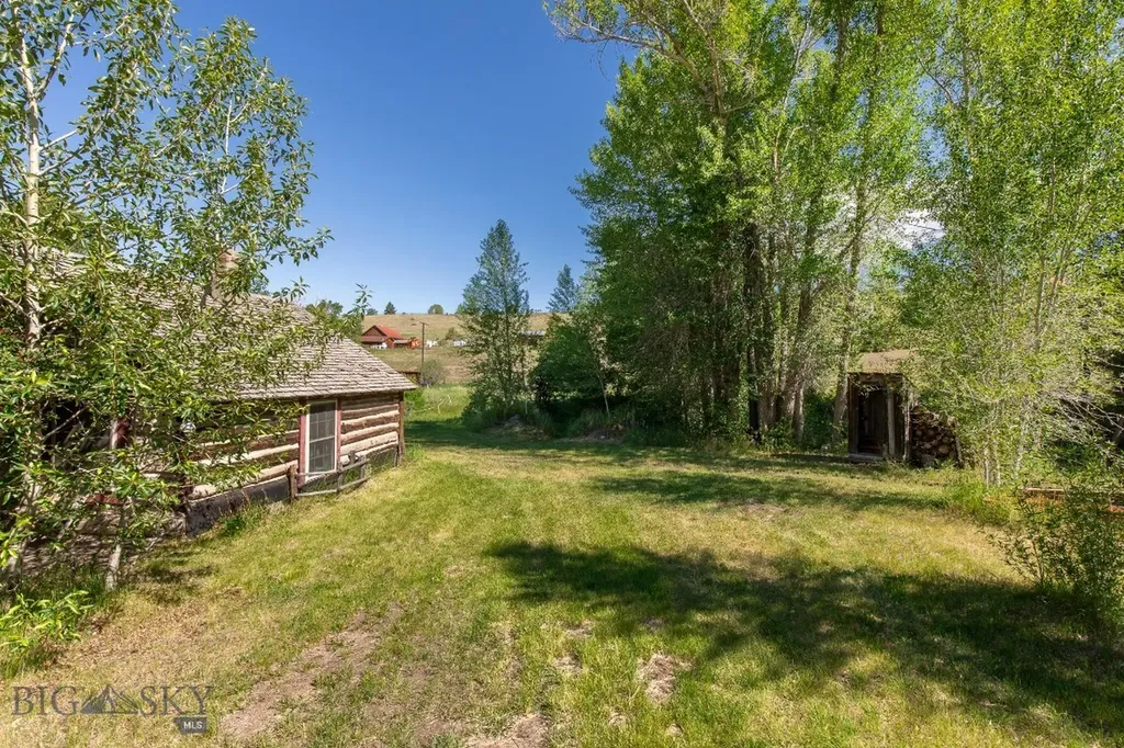 419 E Wallace Street E Virginia City MT 59755