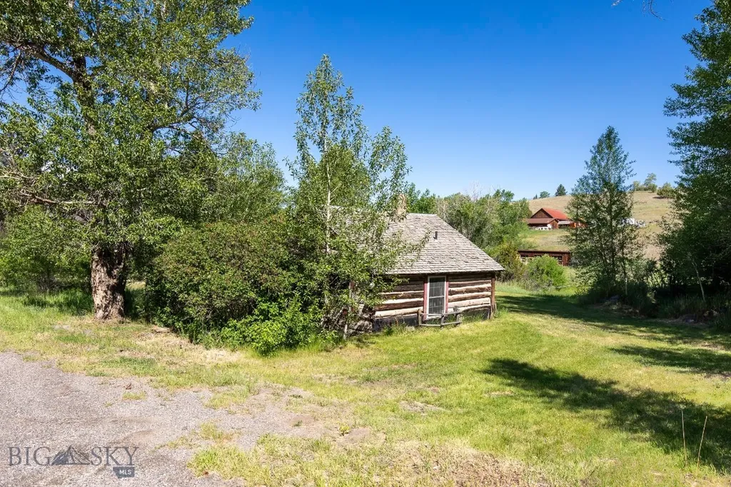 419 E Wallace Street E Virginia City MT 59755