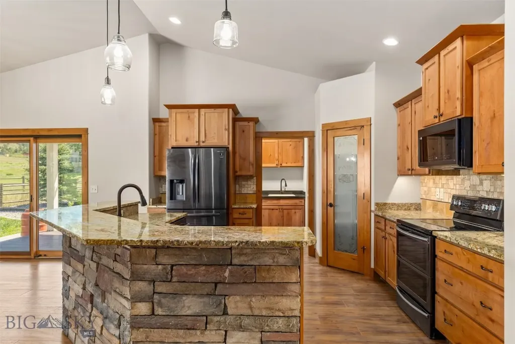 3877 High Trail Road Billings MT 59101