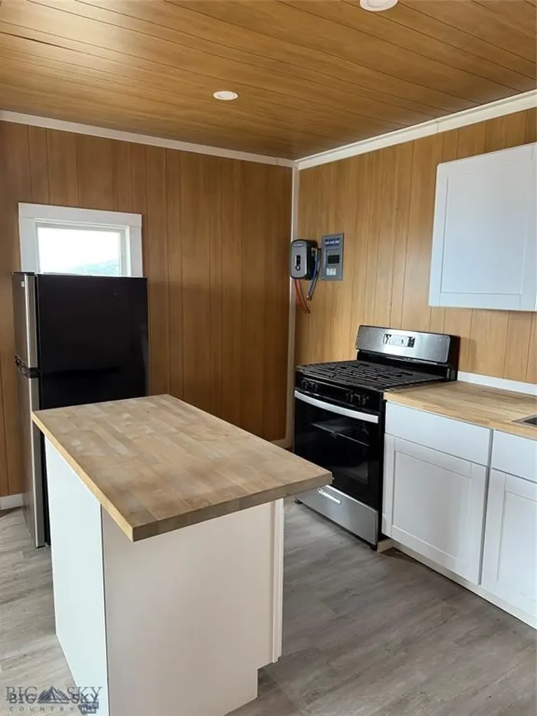 357 Pole Gulch Road Three Forks MT 59752