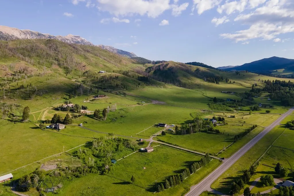 10421 Bridger Canyon Road Bozeman MT 59715