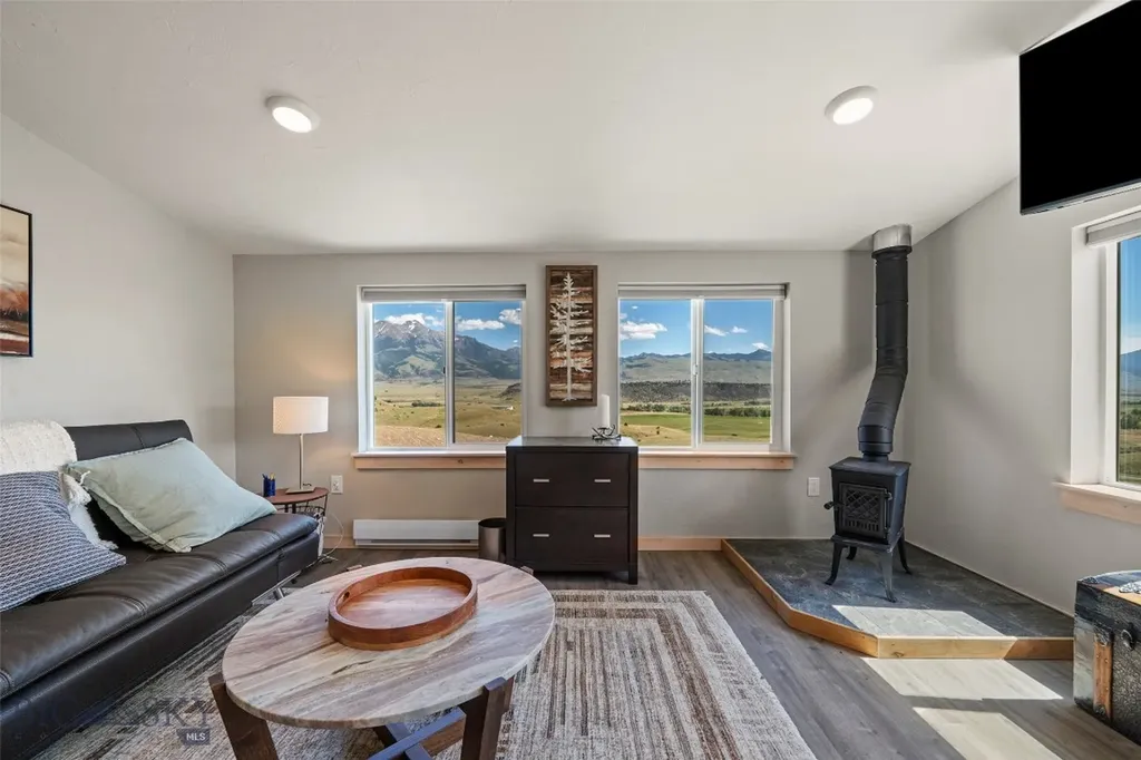 52 Arcturus Drive Emigrant MT 59027