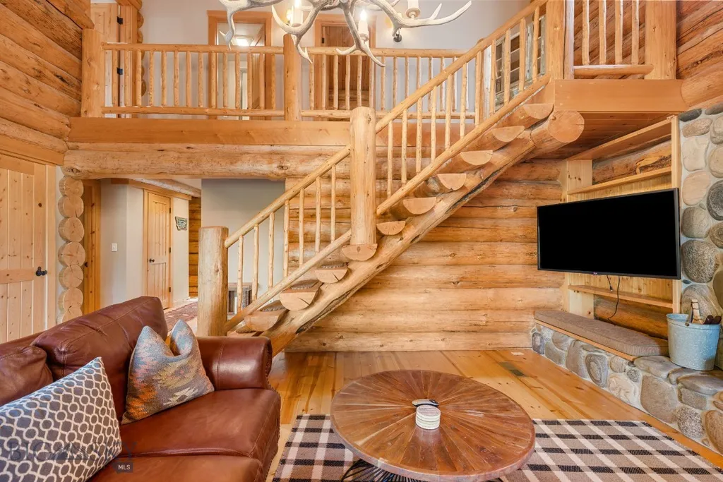 49824 Gallatin Road Gallatin Gateway MT 59730