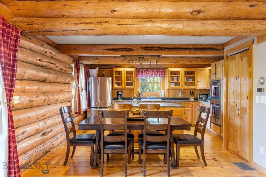 49824 Gallatin Road Gallatin Gateway MT 59730