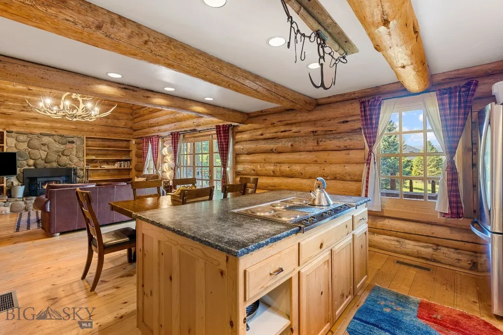49824 Gallatin Road Gallatin Gateway MT 59730
