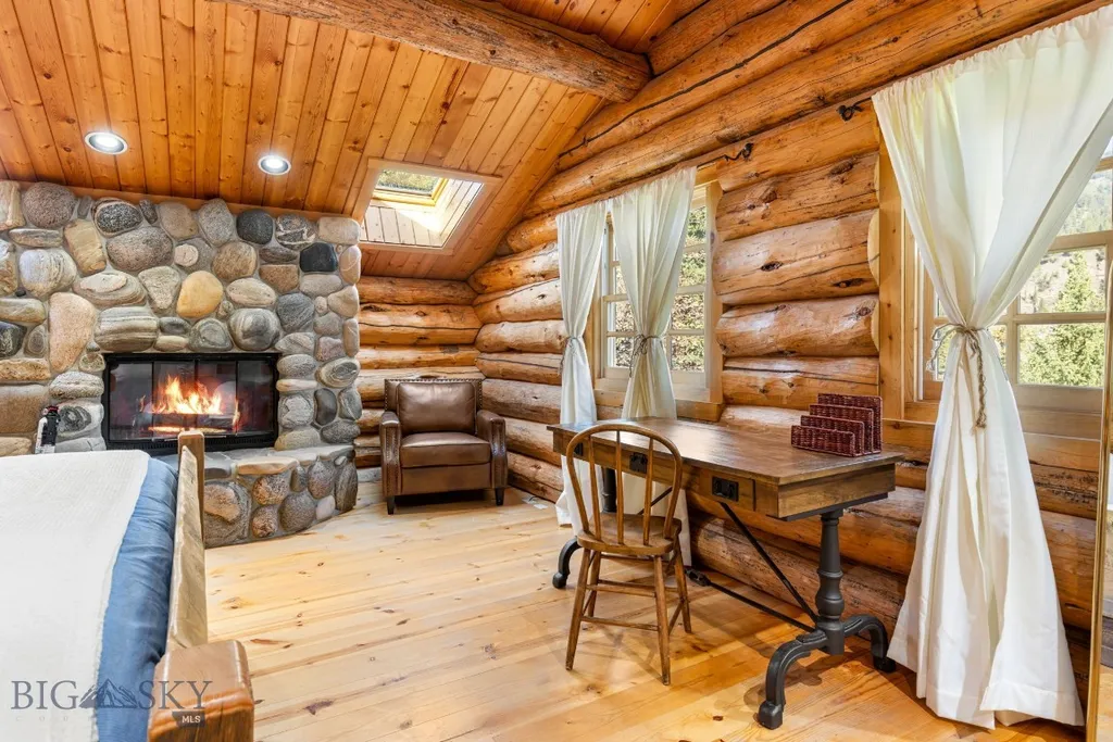49824 Gallatin Road Gallatin Gateway MT 59730