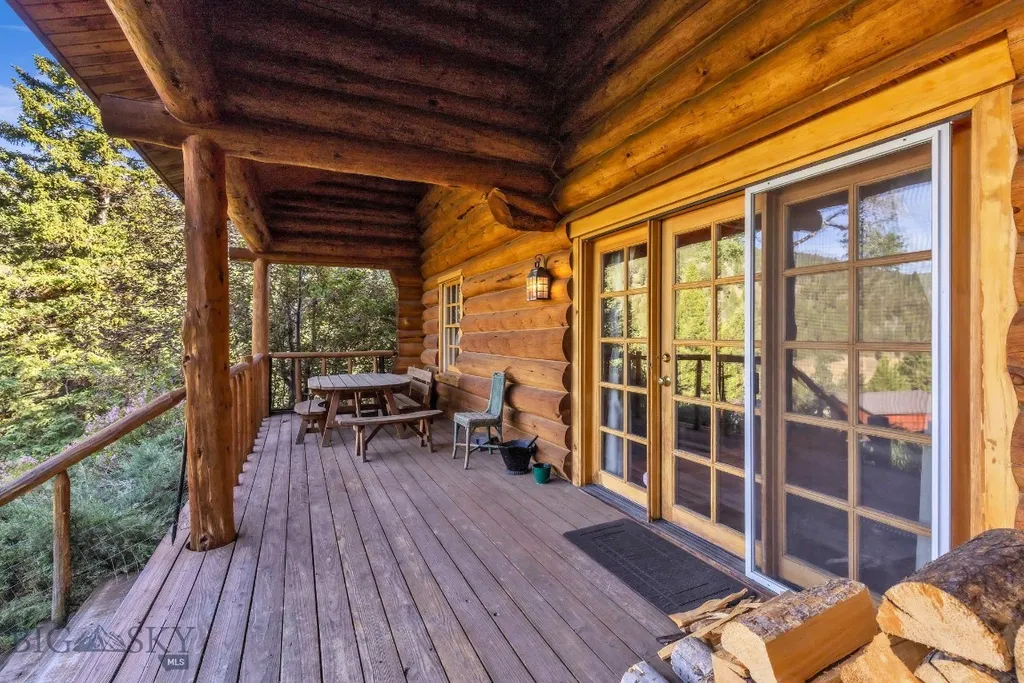 49824 Gallatin Road Gallatin Gateway MT 59730