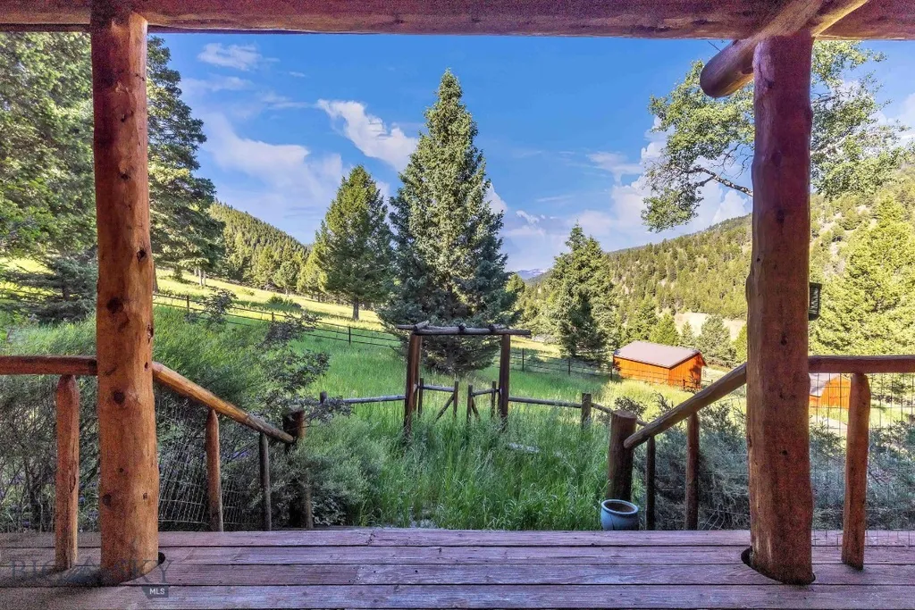 49824 Gallatin Road Gallatin Gateway MT 59730