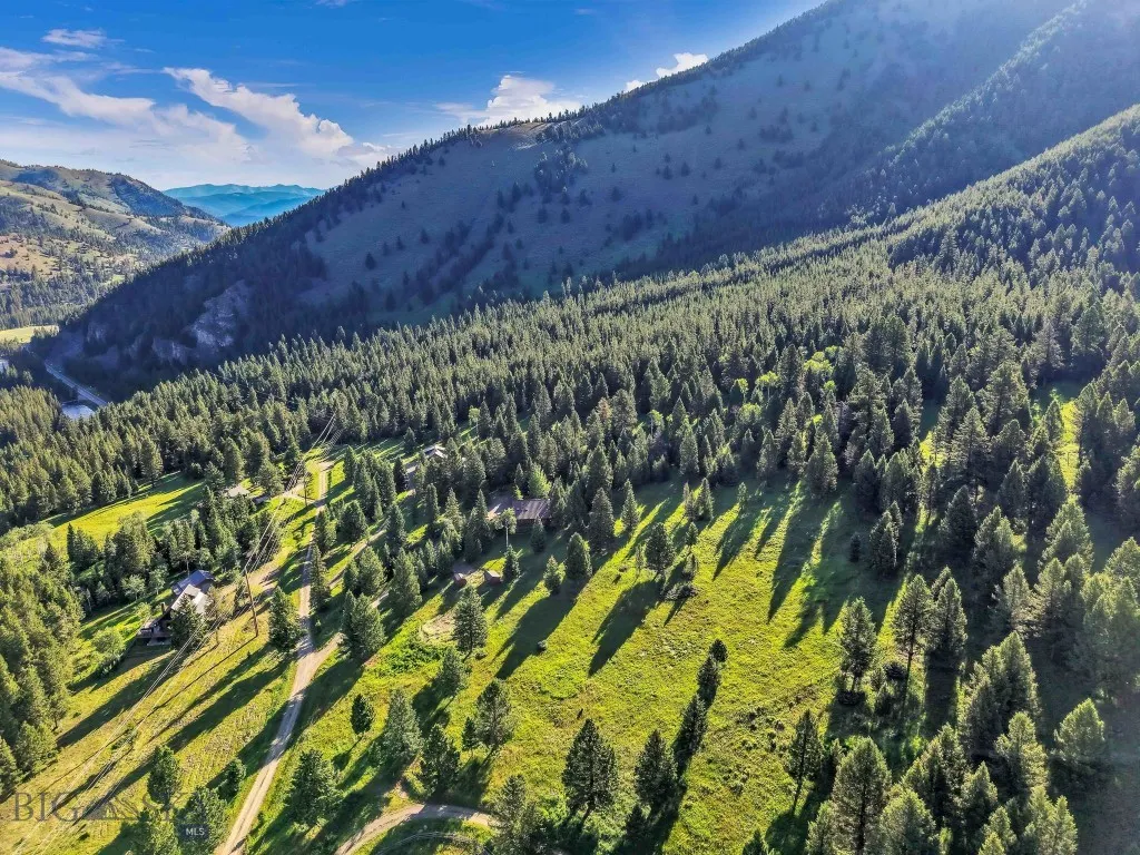 49824 Gallatin Road Gallatin Gateway MT 59730