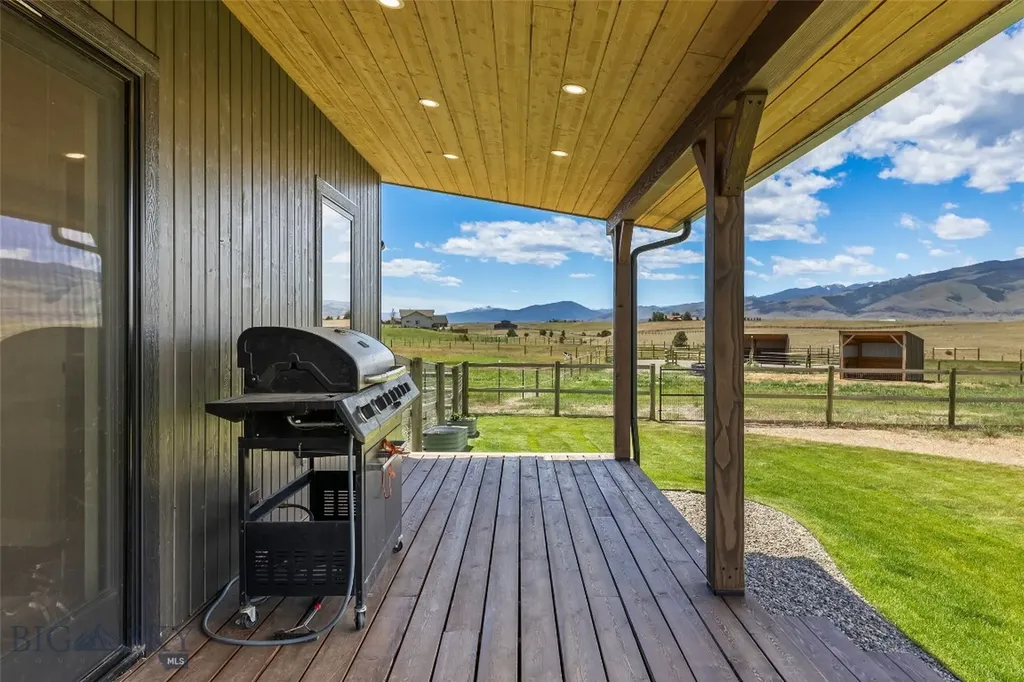17 Packstring Trail Livingston MT 59047
