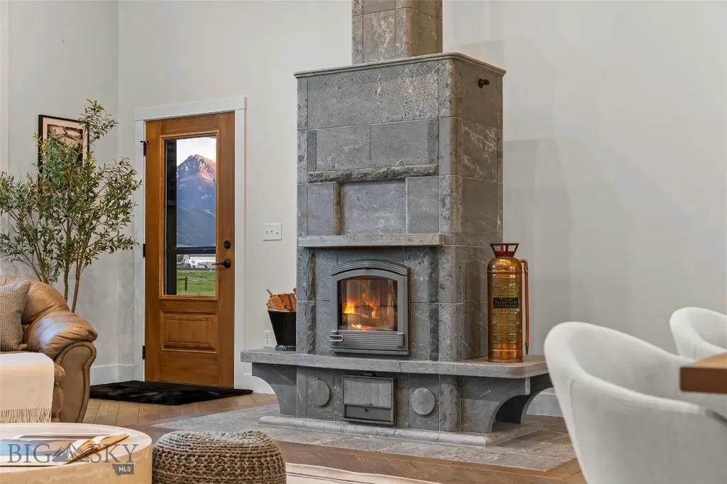 17 Packstring Trail Livingston MT 59047