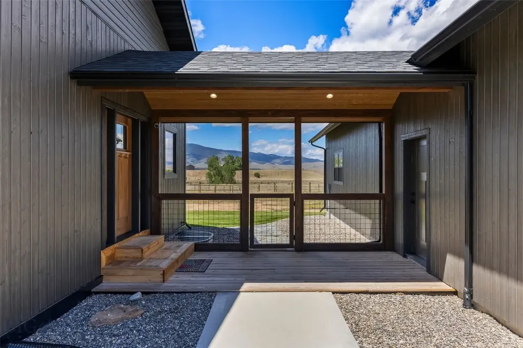 17 Packstring Trail Livingston MT 59047