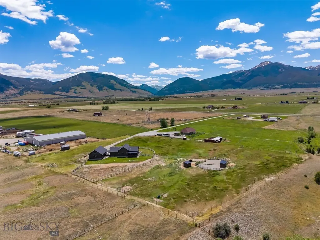 17 Packstring Trail Livingston MT 59047