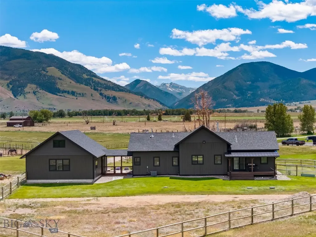 17 Packstring Trail Livingston MT 59047