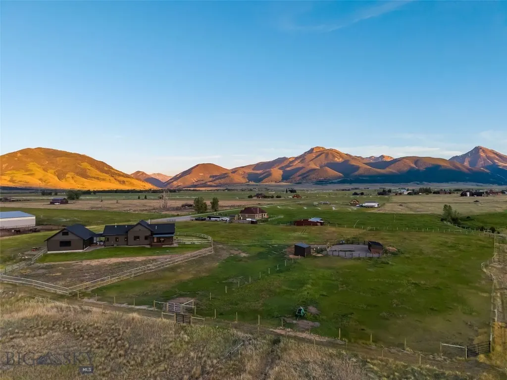 17 Packstring Trail Livingston MT 59047