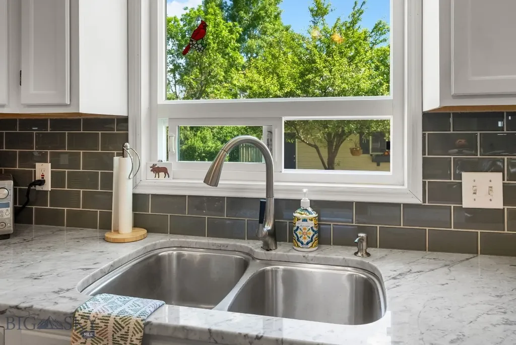 1011 Silverbow Belgrade MT 59714