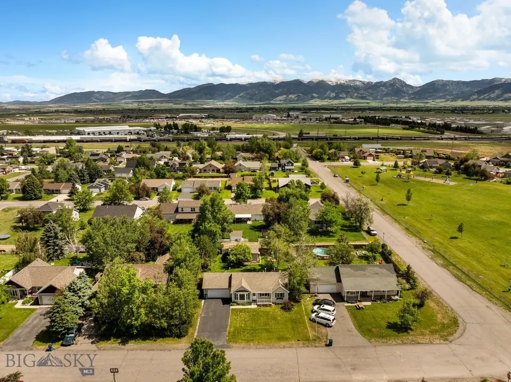 1011 Silverbow Belgrade MT 59714