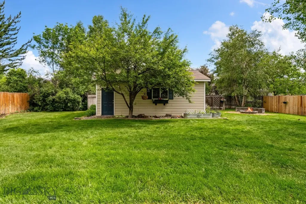 1011 Silverbow Belgrade MT 59714