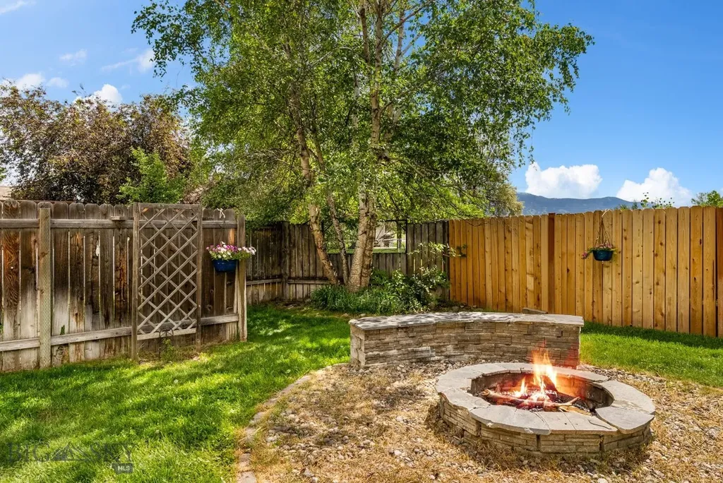 1011 Silverbow Belgrade MT 59714