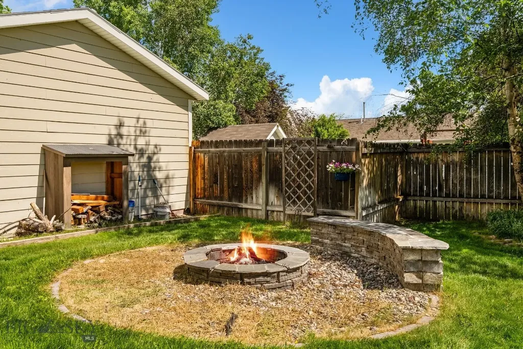 1011 Silverbow Belgrade MT 59714