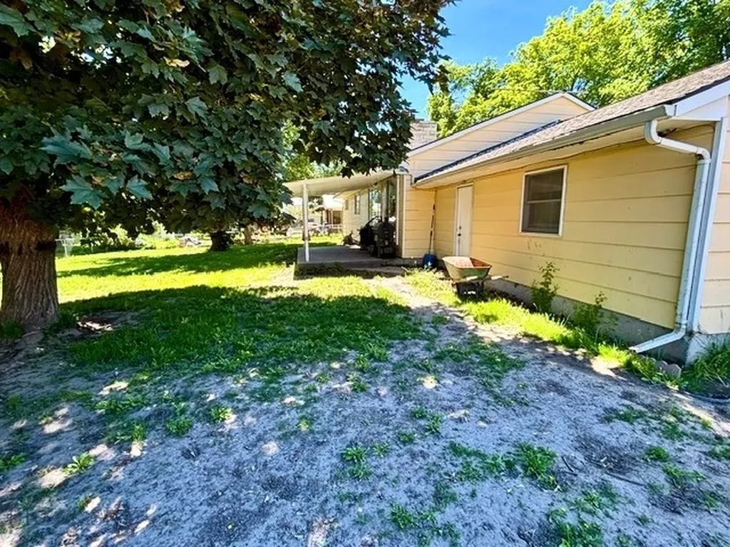 206 Stanton Street Plains MT 59859