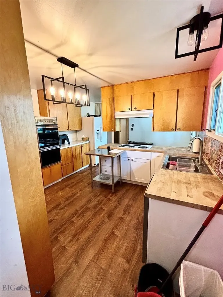 206 Stanton Street Plains MT 59859
