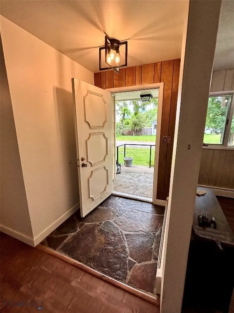 206 Stanton Street Plains MT 59859