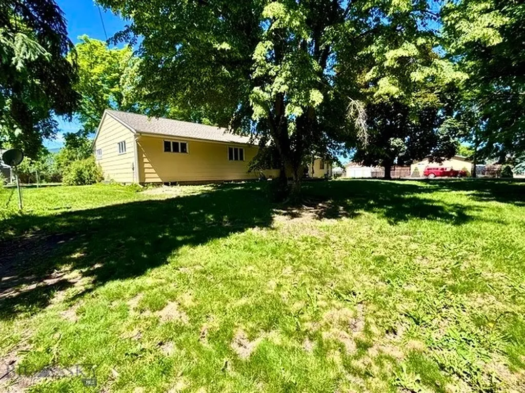 206 Stanton Street Plains MT 59859