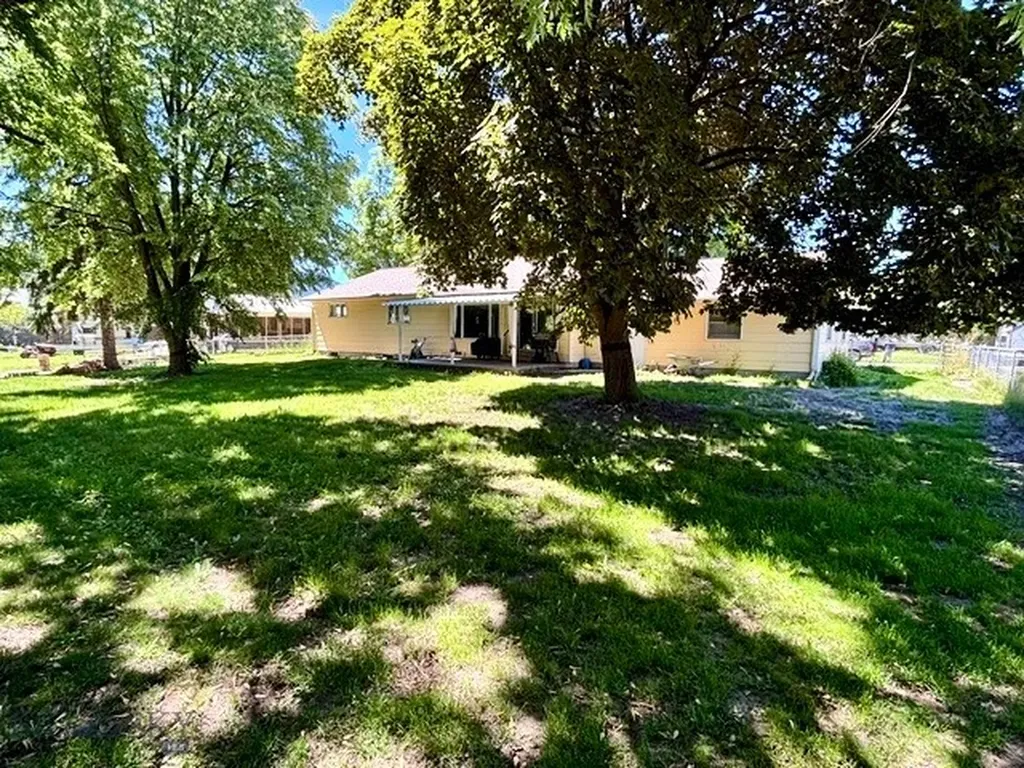 206 Stanton Street Plains MT 59859