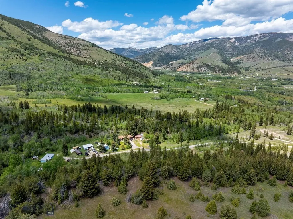 373 Ravndal Road Anaconda MT 59711