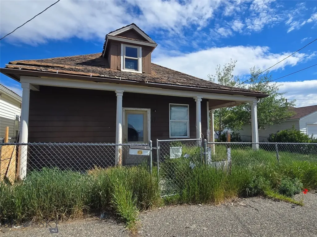17 W La Platte Butte MT 59701